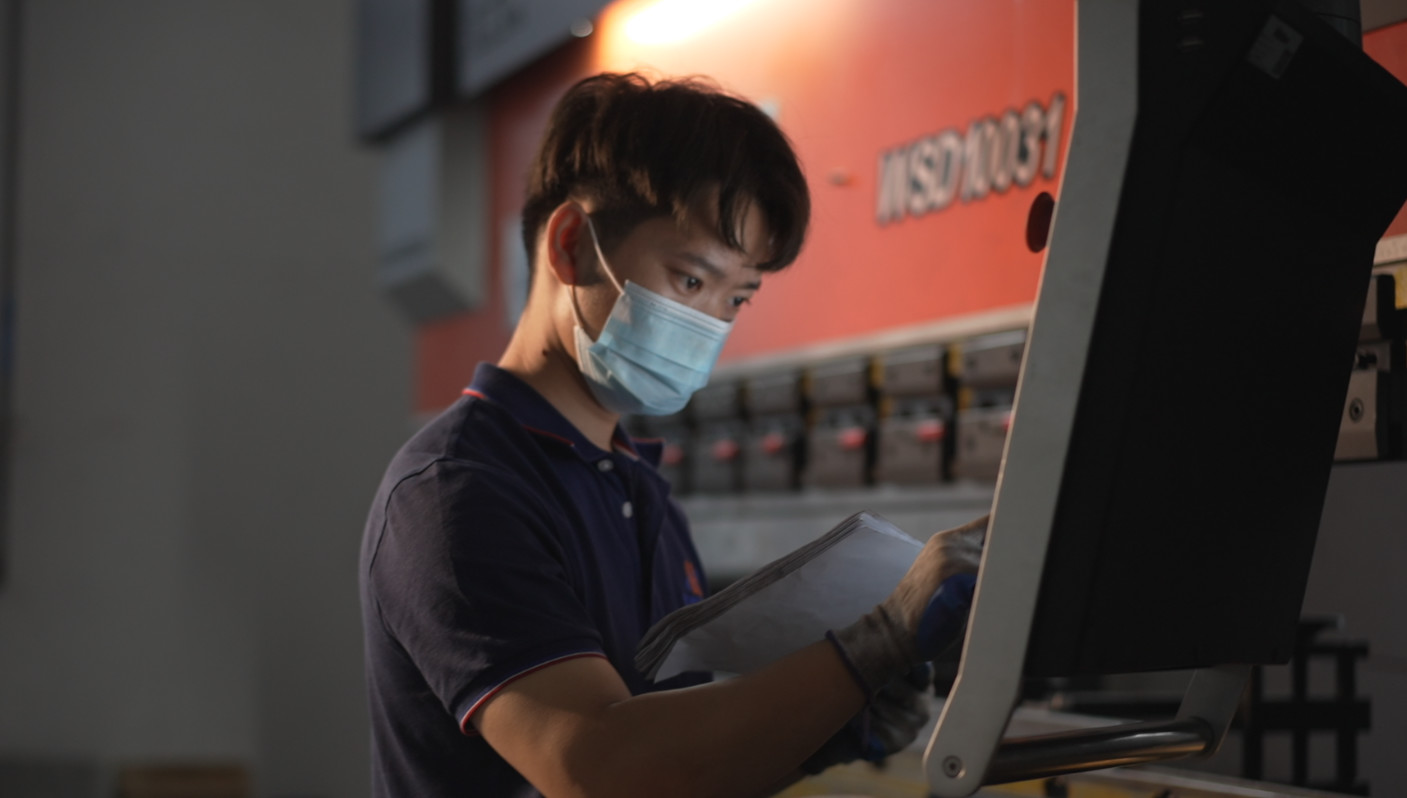 Latest company blogs about 自動車用インテリア装飾用ストライプ用ホットプレスラミネート機