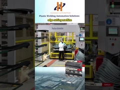 ロボット が 回形 形 に し た プラスチック 部品 を 切る