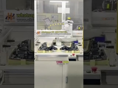 工場撮影:自動車スポイラークリップ挿入