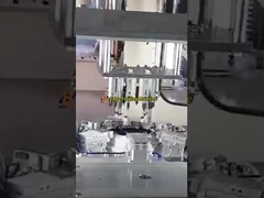 自動車用プラスチック部品のエッジ折り曲げ機：熱成形と最終組立の橋渡し